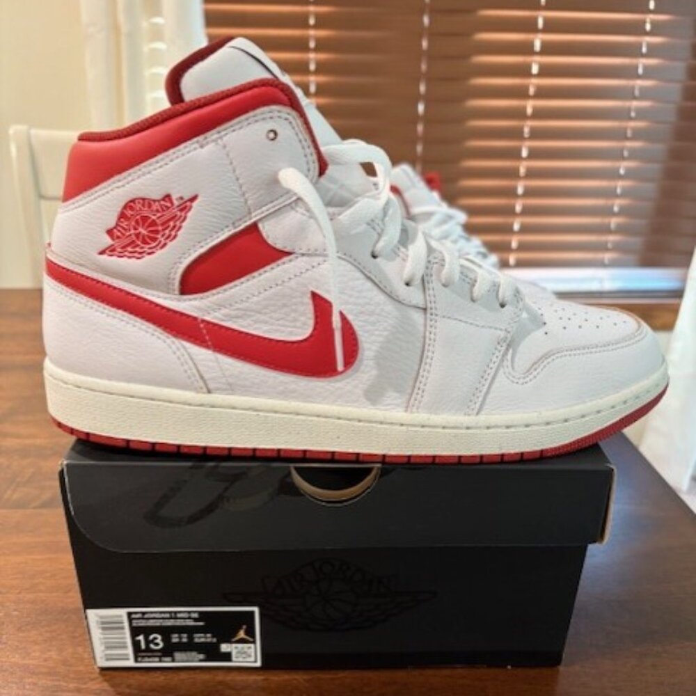 Air Jordan 1 Mid SE Men's Size 13